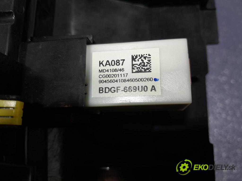 Mazda 3 2021 kryt Plast: Interiéry: BDGF-64271