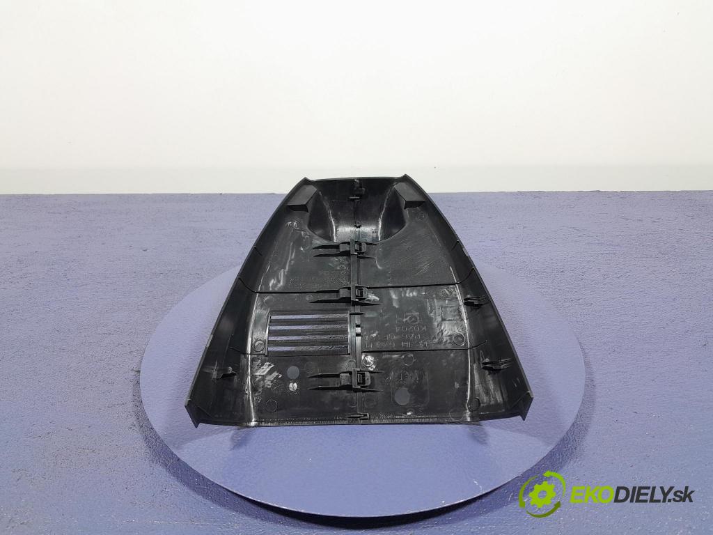 Mazda 3 2021 kryt Plast: Interiéry: BHSA-67Z31