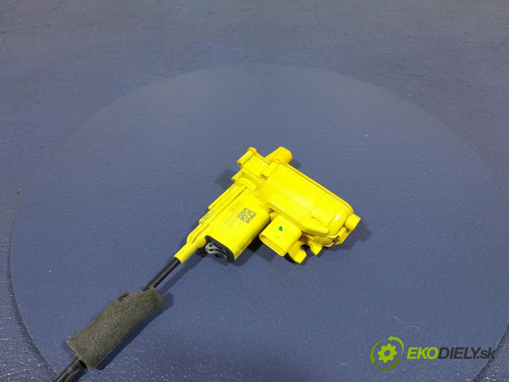 Mercedes S-klasa 2021 zámok dvere Predné Vľavo: A2237601300