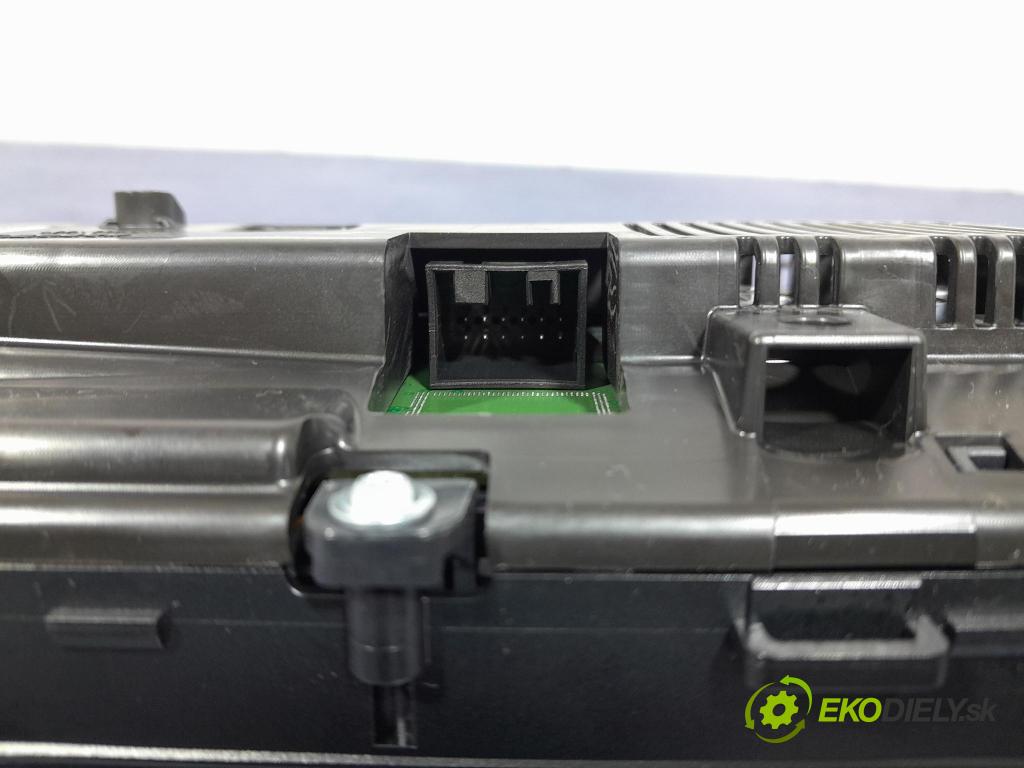 Bmw Seria 2 2021 prístrojovka/ budíky 5A4B492