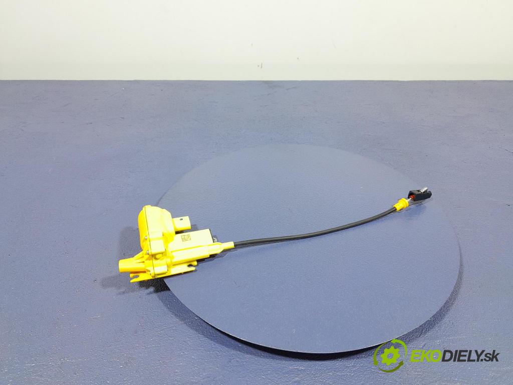 Mercedes S-klasa 2021 zámok dvere zad Vľavo: A2237601500