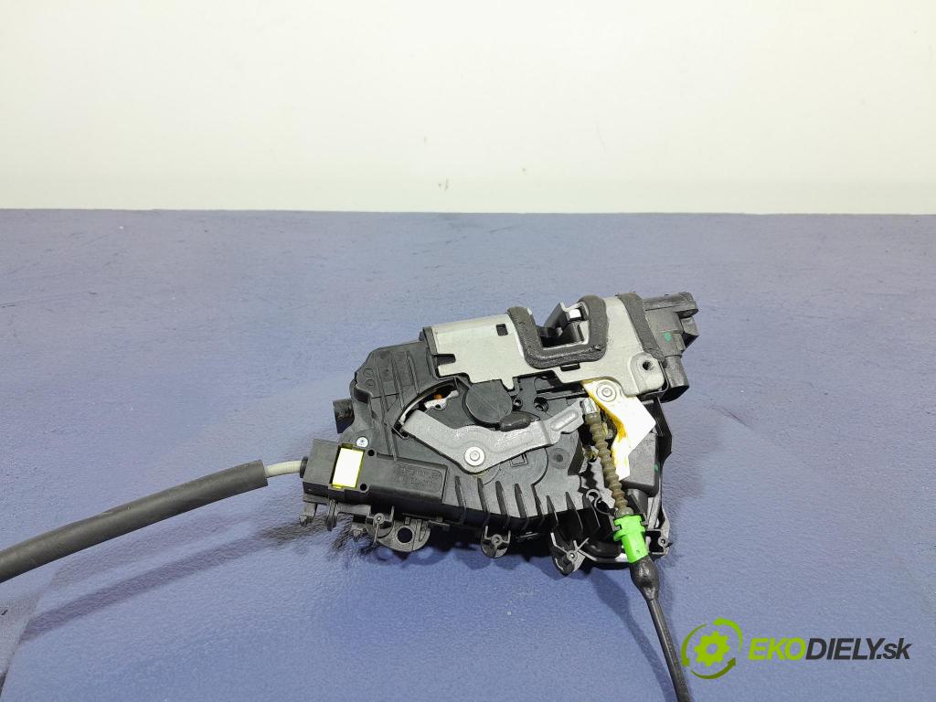 Mercedes S-klasa 2021 zámok dvere zad Vľavo: A0997300001