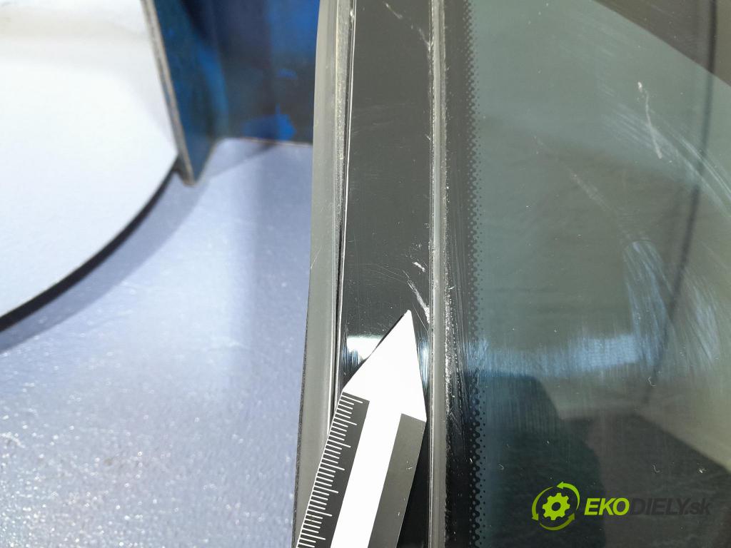 Mercedes S-klasa 2021 sklo dveře Zad: levé