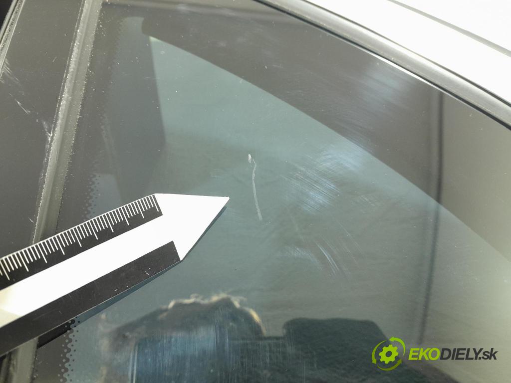Mercedes S-klasa 2021 sklo dveře Zad: levé
