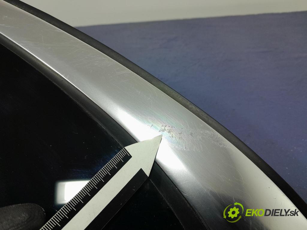 Mercedes S-klasa 2021 sklo dveře Zad: levé