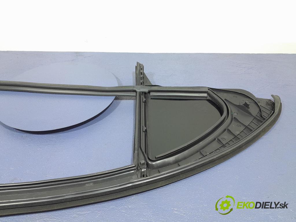 Mercedes S-klasa 2021 sklo dveře Zad: levé 