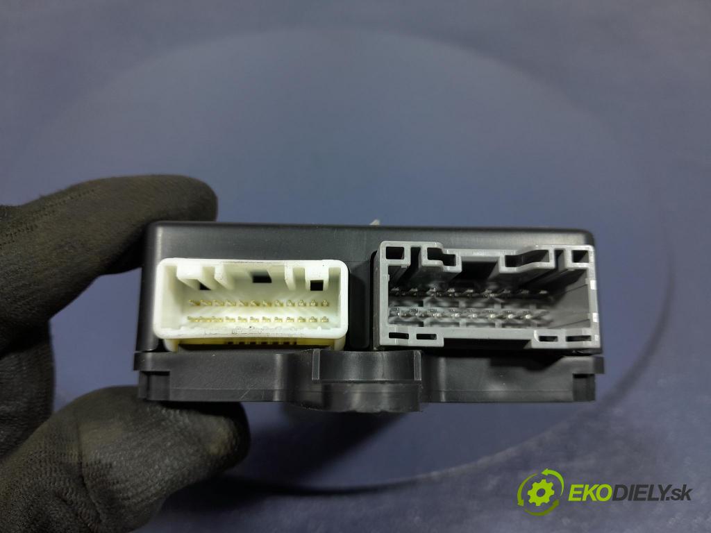 Mazda 3 2021 riadiaca jednotka Sedadlo: BDGF675J0D