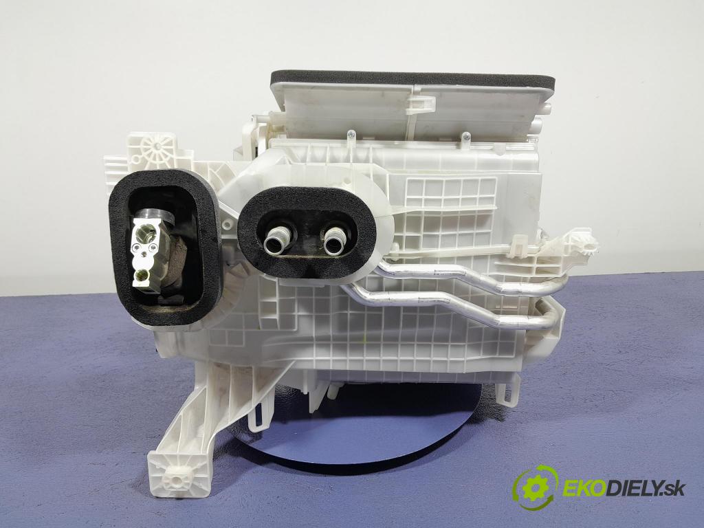 Mazda 3 2021 radiátor BDMCB