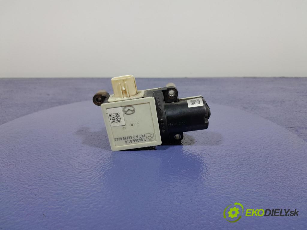 Mazda 3 2021 škrticí klapka 7.06366.07.0