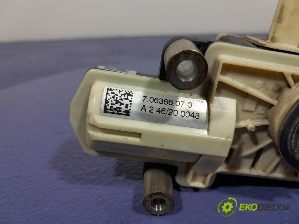 Mazda 3 2021 škrticí klapka 7.06366.07.0