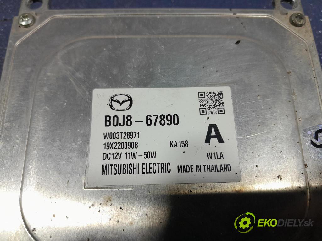 Mazda 3 2021 střídač: B0J8-67890