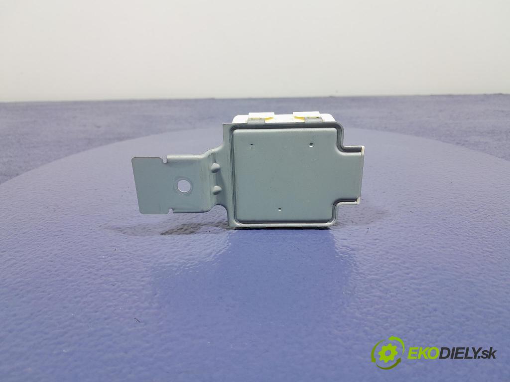 Mazda 3 2021 riadiaca jednotka BCWB 676D4A