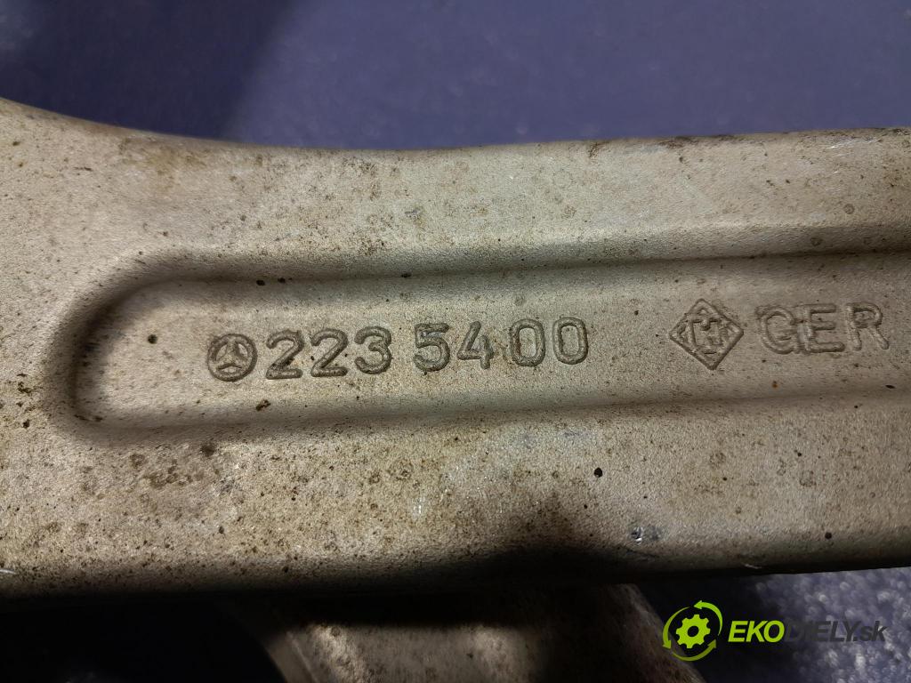 Mercedes S-klasa 2021 náboj ľavá 2233100