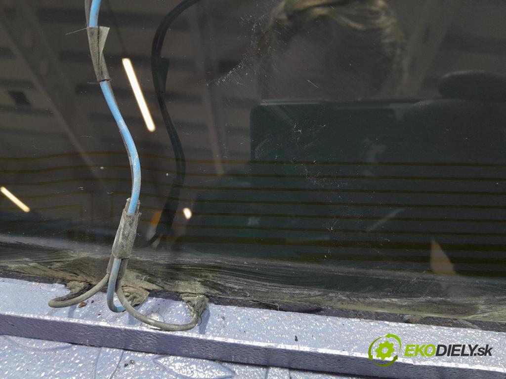 Mazda 3 2021 sklo Čelní přední: