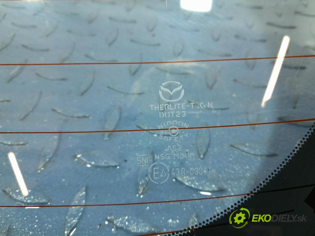 Mazda 3 2021 sklo zadní