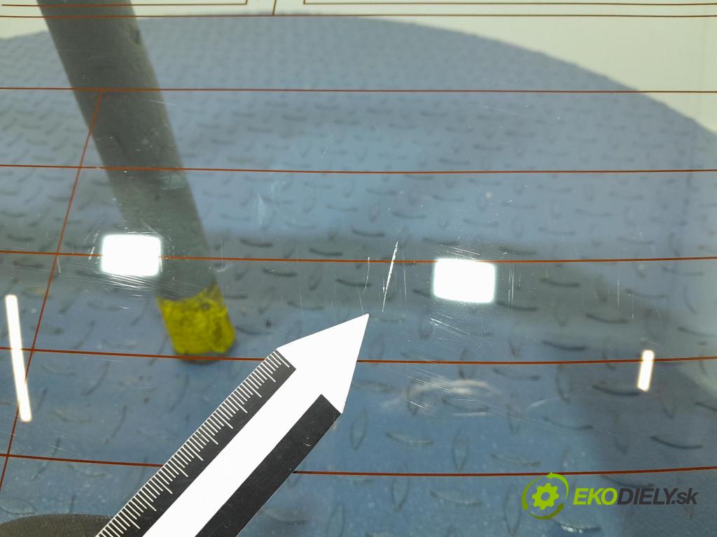 Mazda 3 2021 sklo zadní