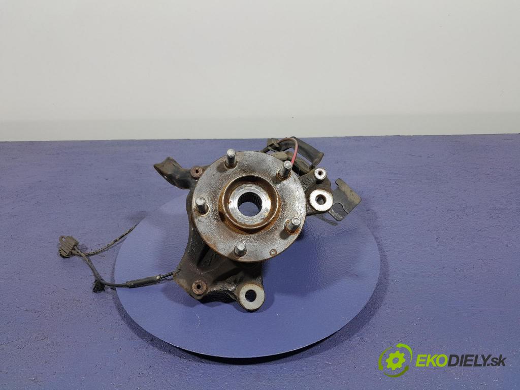 Mazda 3 2021 náboj ľavá