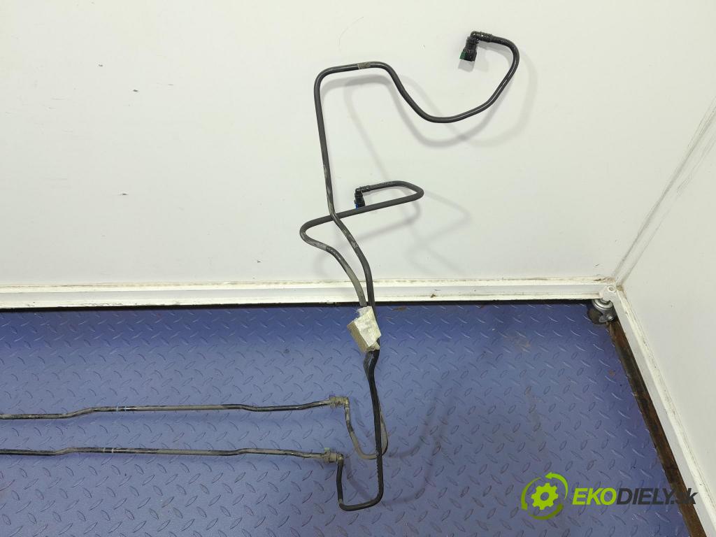 Mercedes S-klasa 2021 trubka Paliva: A2234705801