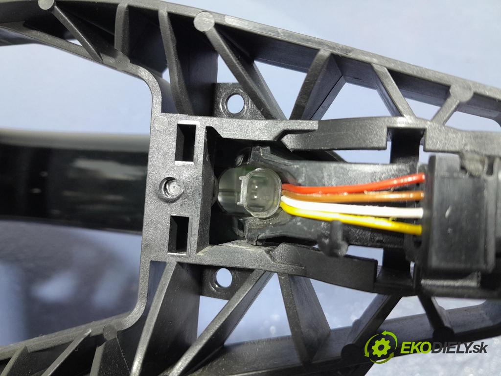 Bmw Seria 2 2021 rukoväť Predné ľavá 9881779