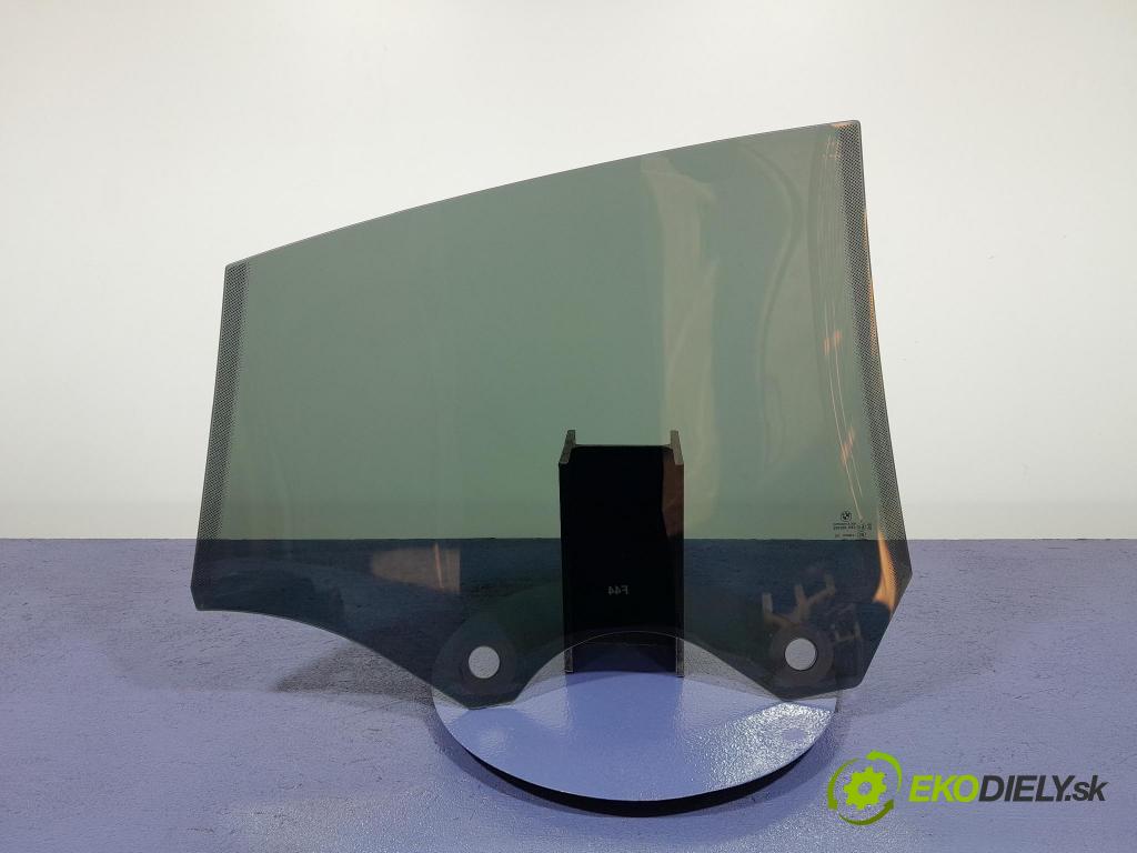 Bmw Seria 2 2021 sklo dvere zad ľavé 7474353