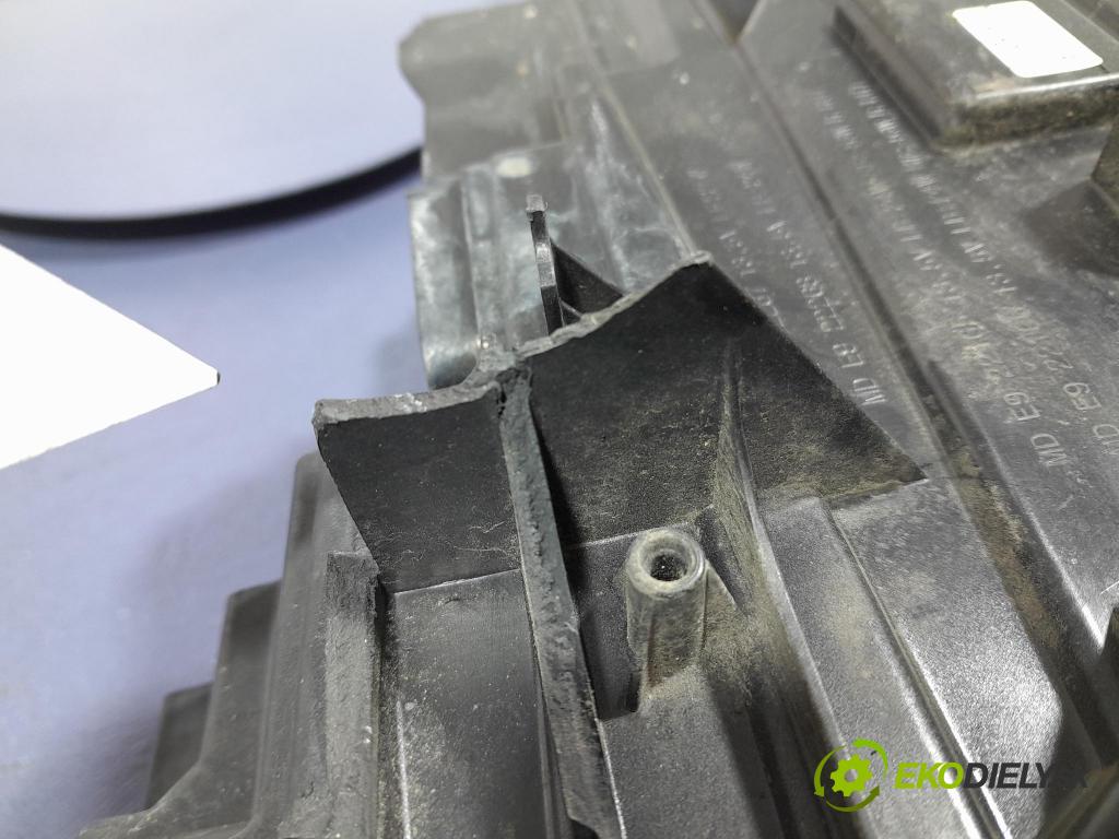 Bmw Seria 2 2021 Reflektor: v pravo: 9478456