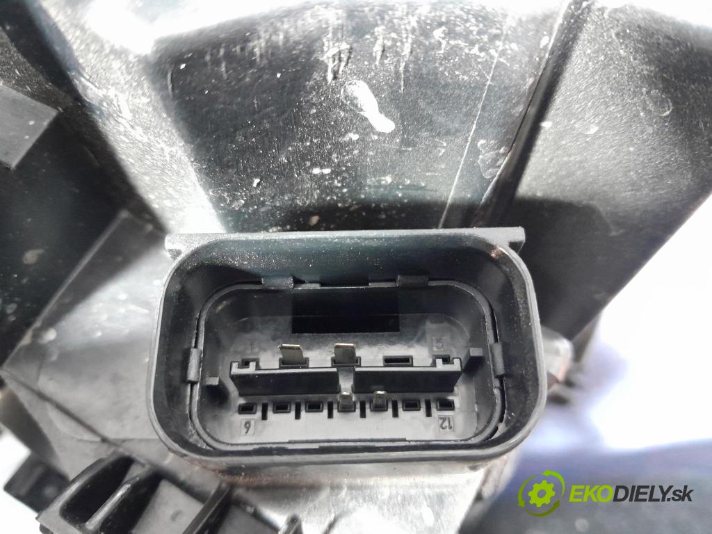 Bmw Seria 2 2021 Reflektor: v pravo: 9478456