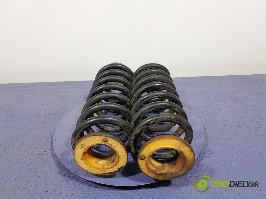 Jeep Cherokee 2016 pružina zad