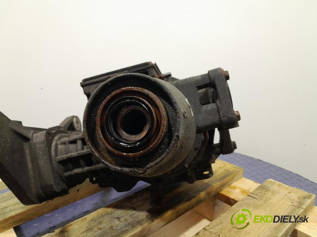 Jeep Cherokee 2016 Most: Zadný: 05106270AD