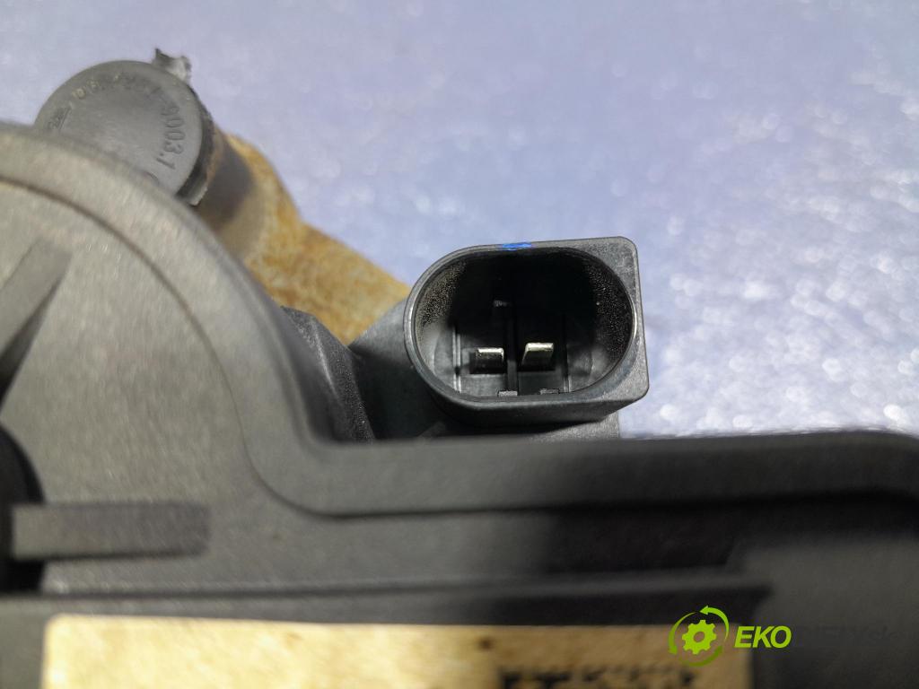 Mazda 3 2021 brzdič brzdový zad v pravo: BCKA 26 980A