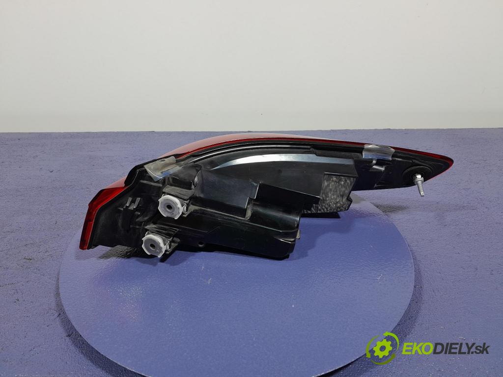 Bmw Seria 2 2021 svetlo / reflektor zad ľavá Vonkajsia: 7465465