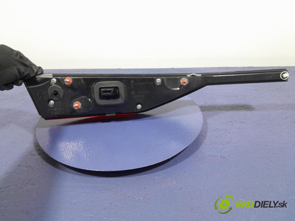 Bmw Seria 2 2021 svetlo / reflektor zad Prava: Vnútri: 7465470