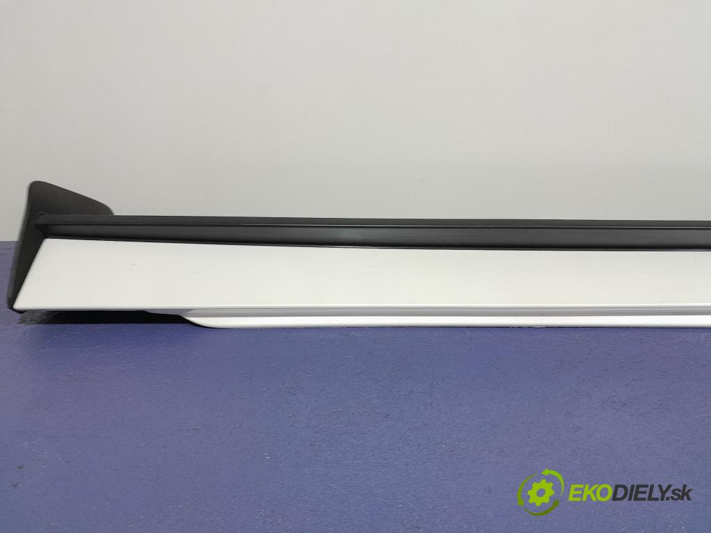 Mazda 3 2021 lišta Dekoratívne: Prah: BCJH-B0400