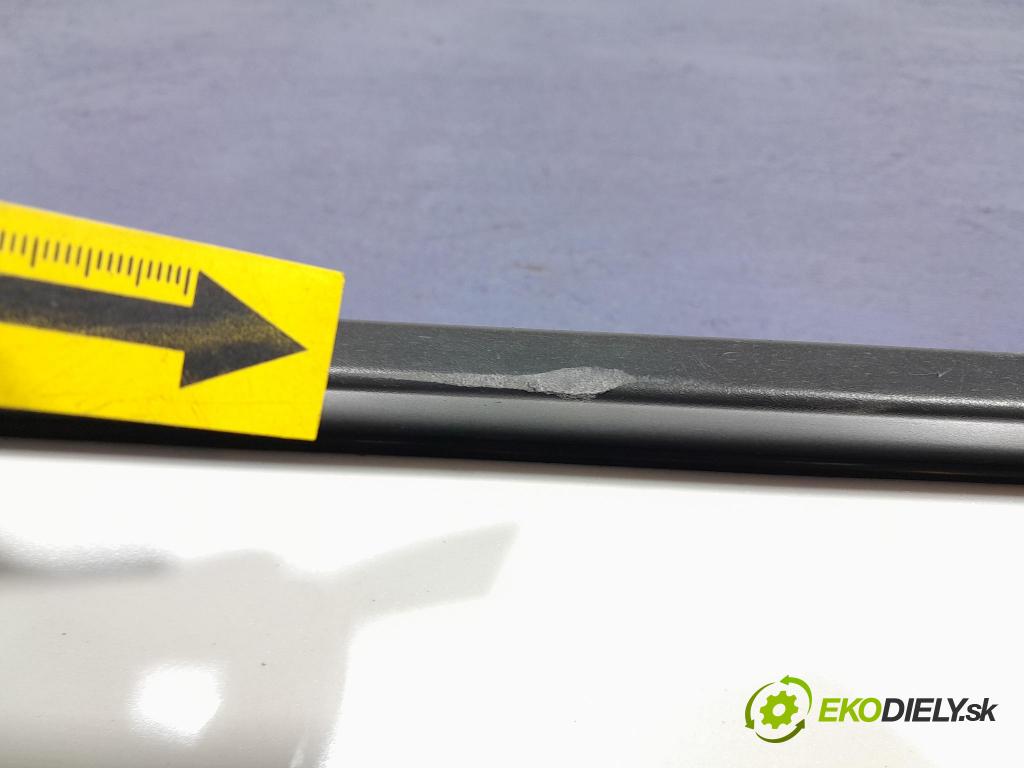 Mazda 3 2021 lišta Dekoratívne: Prah: BCJH-B0400