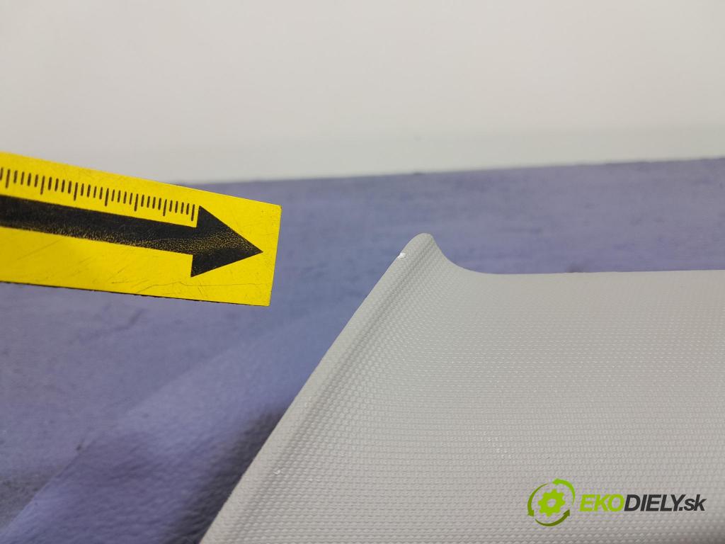 Bmw Seria 2 2021 kryt Plast: Interiéry: 7475554