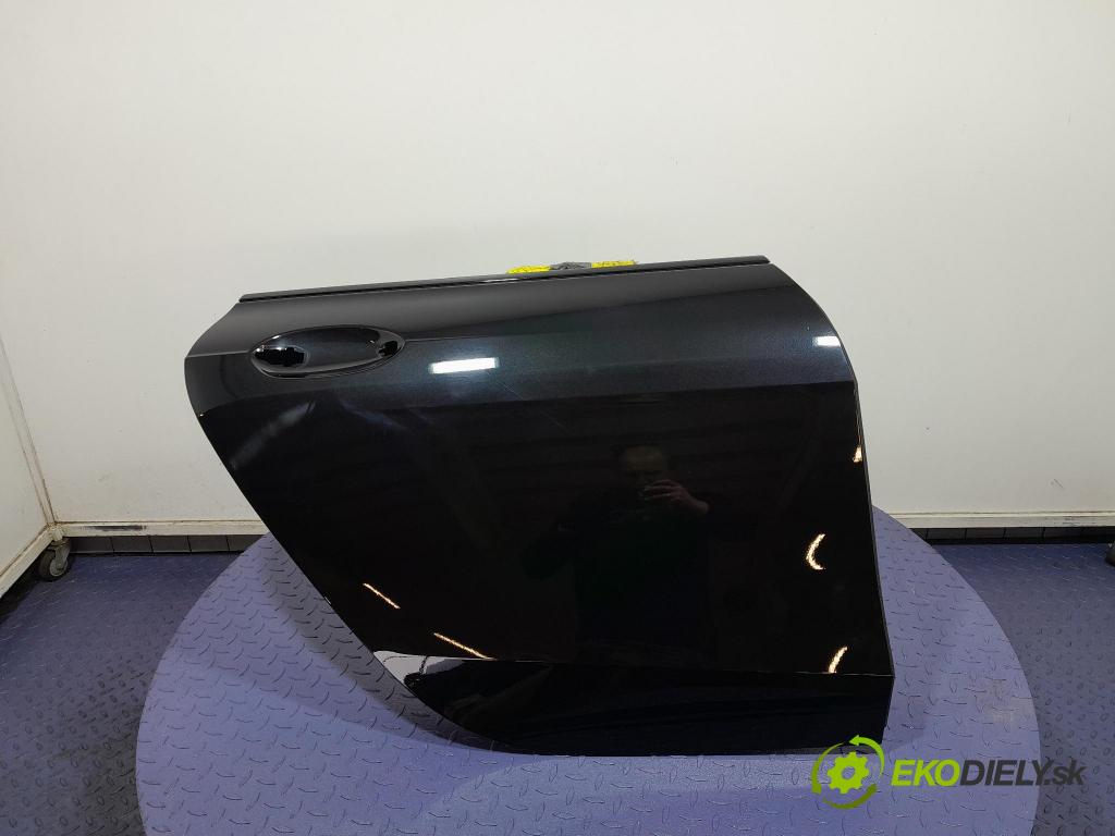 Bmw Seria 2 2021 dvere zad pravé