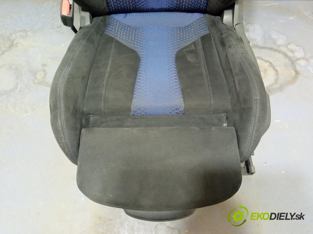 Bmw Seria 1 0 Sedačka Ovládače: 01