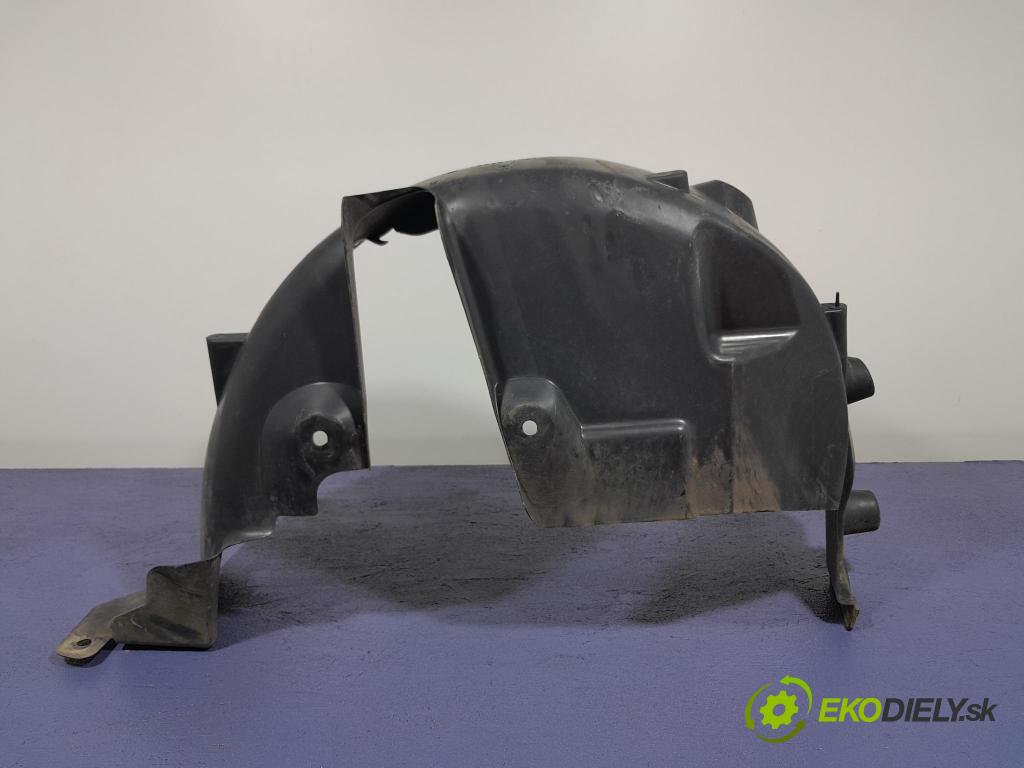 Renault Clio 2014 Blatník: plastický: zad 767497618R