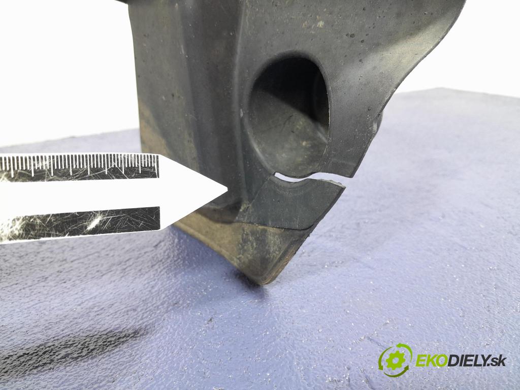 Renault Clio 2014 Blatník: plastický: zad 767486764R