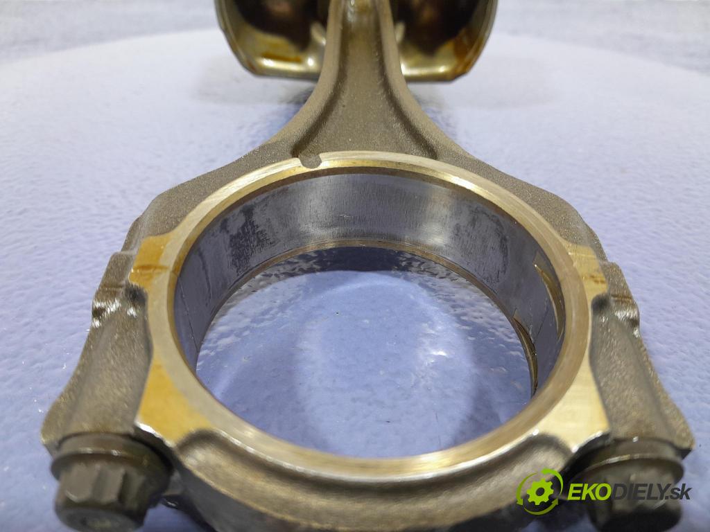 Jeep Cherokee 2016 piest