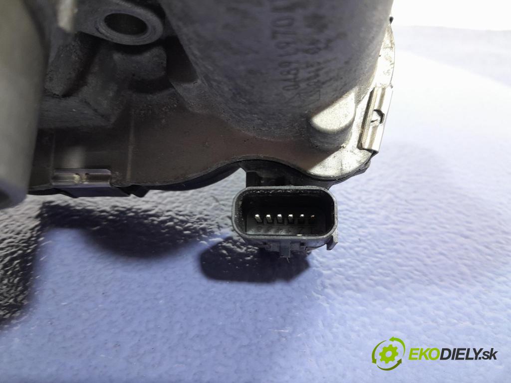 Jeep Cherokee 2016 klapka 04891970AB