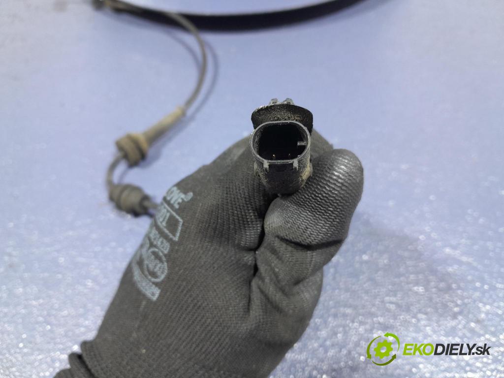 Jeep Cherokee 2016 náboj ľavá 04877889AC