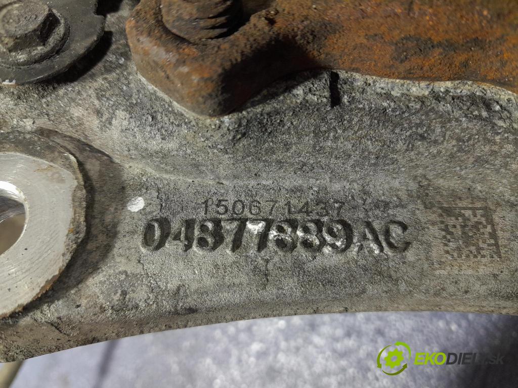 Jeep Cherokee 2016 náboj ľavá 04877889AC