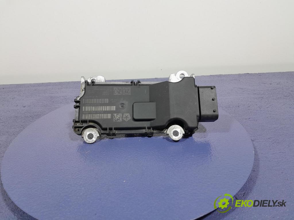 Jeep Cherokee 2016 riadiaca jednotka skrine P68249614AA