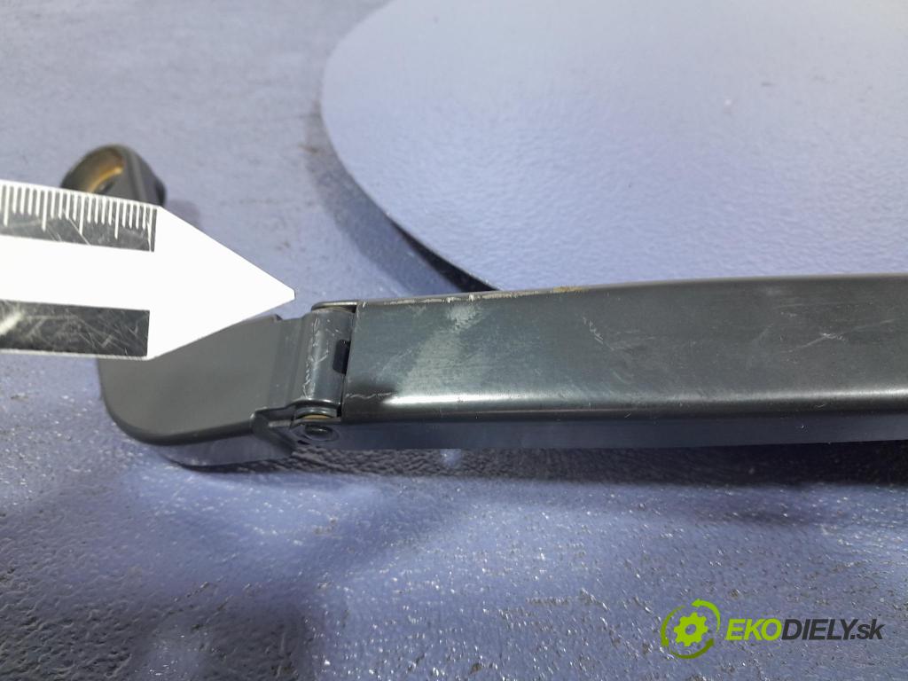 Jeep Cherokee 2016 Rameno: Stierače: Predné