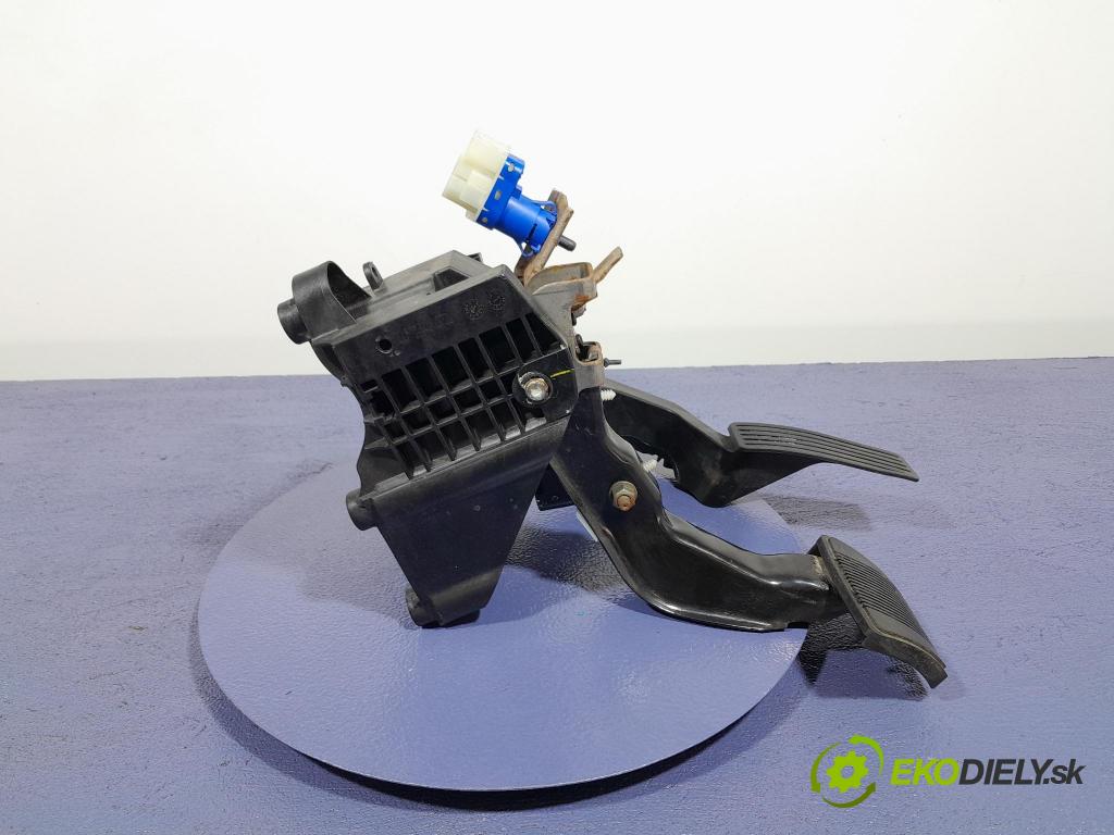 Jeep Cherokee 2016 pedále 04581650AH