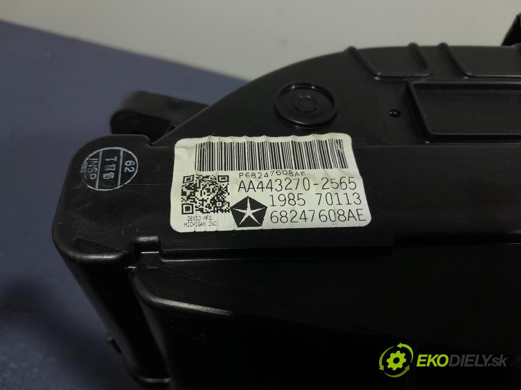 Jeep Cherokee 2016 radiátor 68247608AE