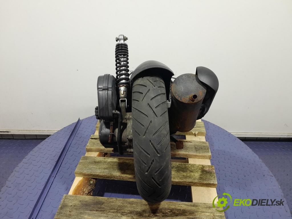 Romet 727s 2018 motor Benzín: