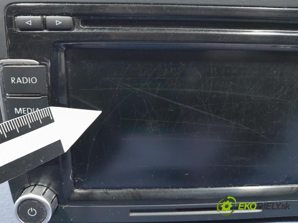 Vw Passat 2009 Radio I Navigácia: 3C8035195