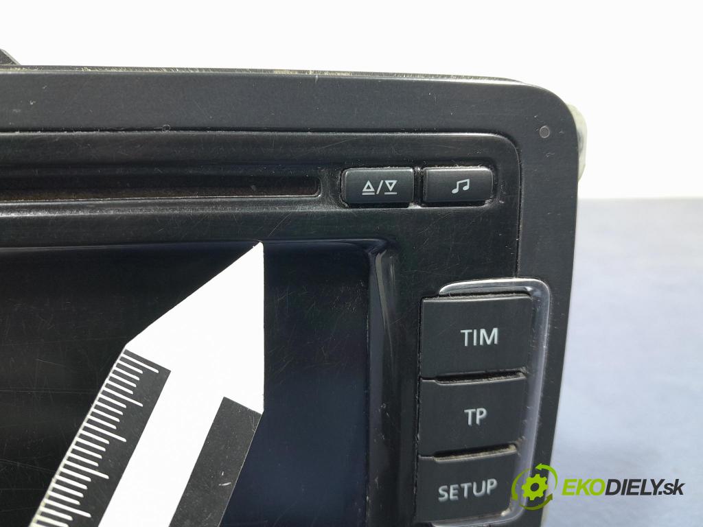 Vw Passat 2009 Radio I Navigácia: 3C8035195