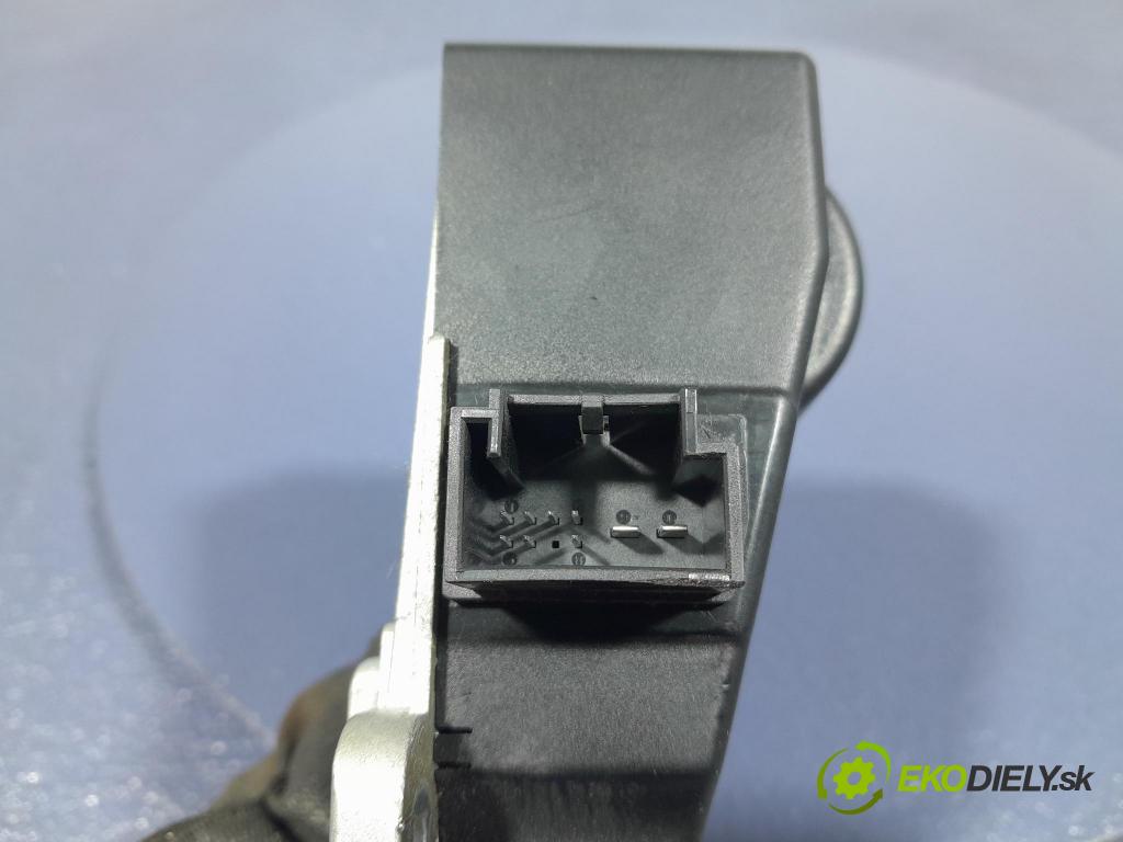 Vw Passat 2009 Stĺpik volant x 3C0905861G